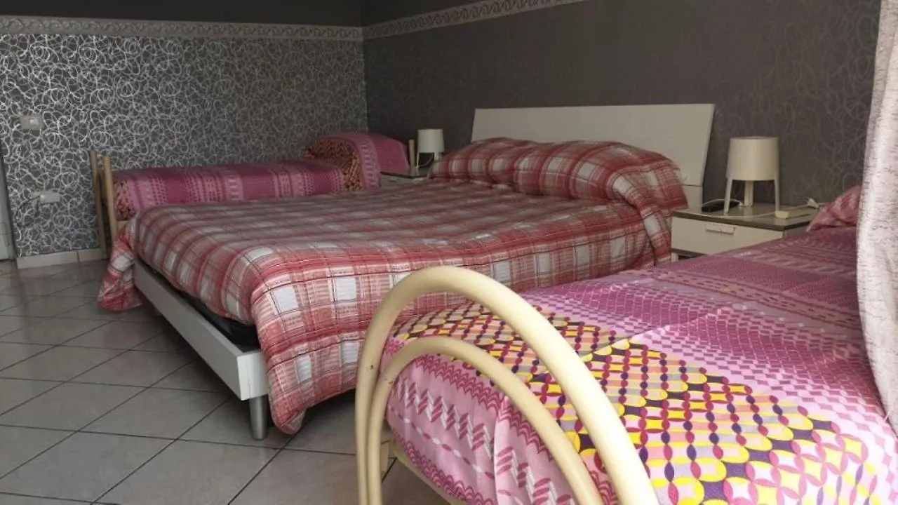 Madison Bed & Breakfast Naples 3*,  Italy