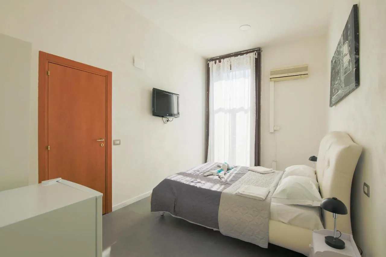 ***  Madison Bed & Breakfast Naples Italy