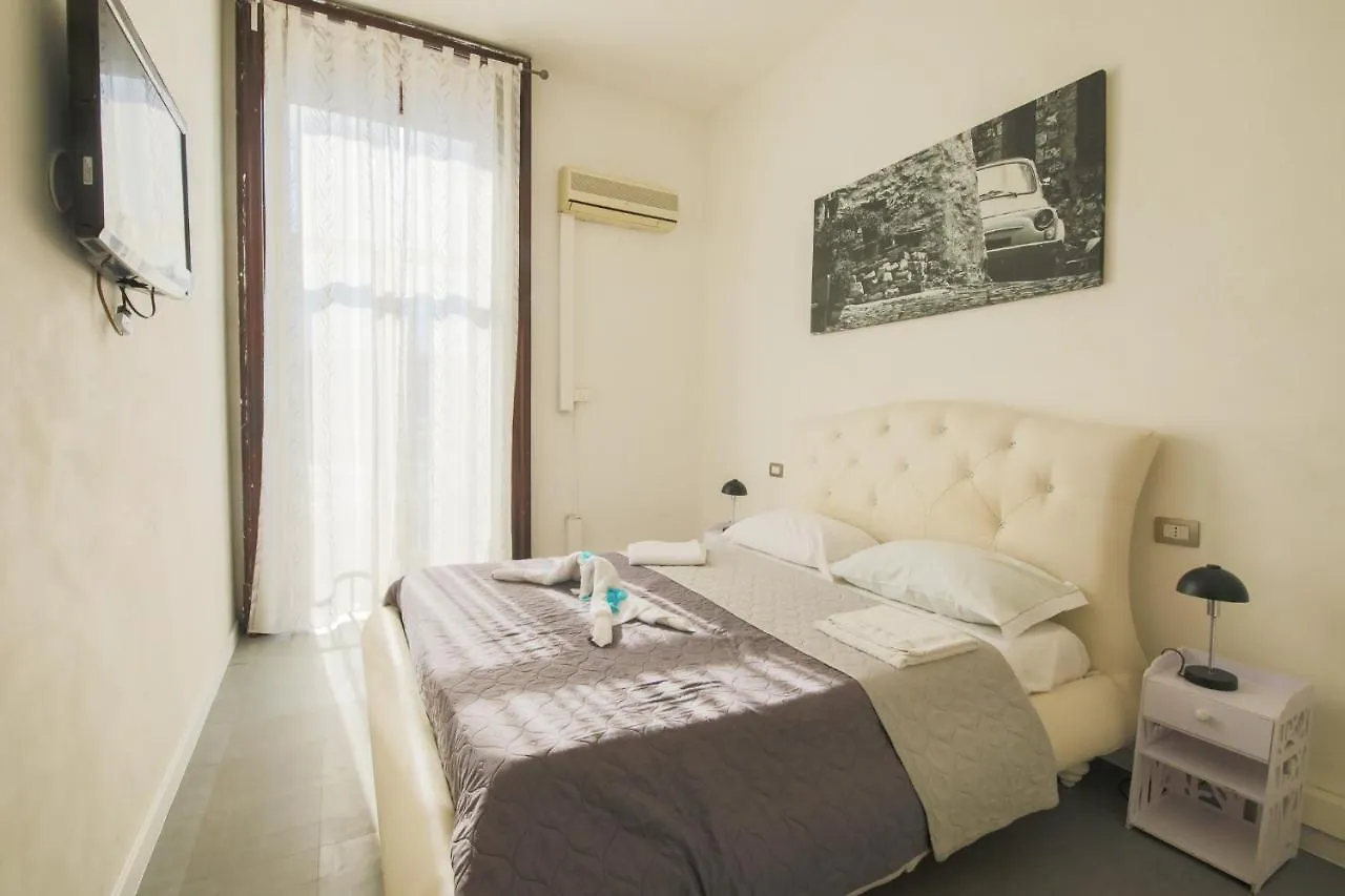 Madison Bed & Breakfast Naples Italy